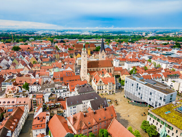 Blick über die Dächer der Altstadt von Ingolstadt mit Münster – MONTANA Heizöl Lieferung in Ingolstadt und Umgebung