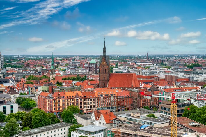 Blick in den vorbereiteten Konferenzsaal im H4 Hotel Hannover Messe – MONTANA beim Frühjahrsforum für Immobilienverwalter des VDIV