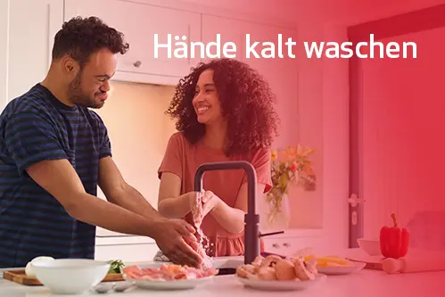 Hände mit kaltem Wasser waschen